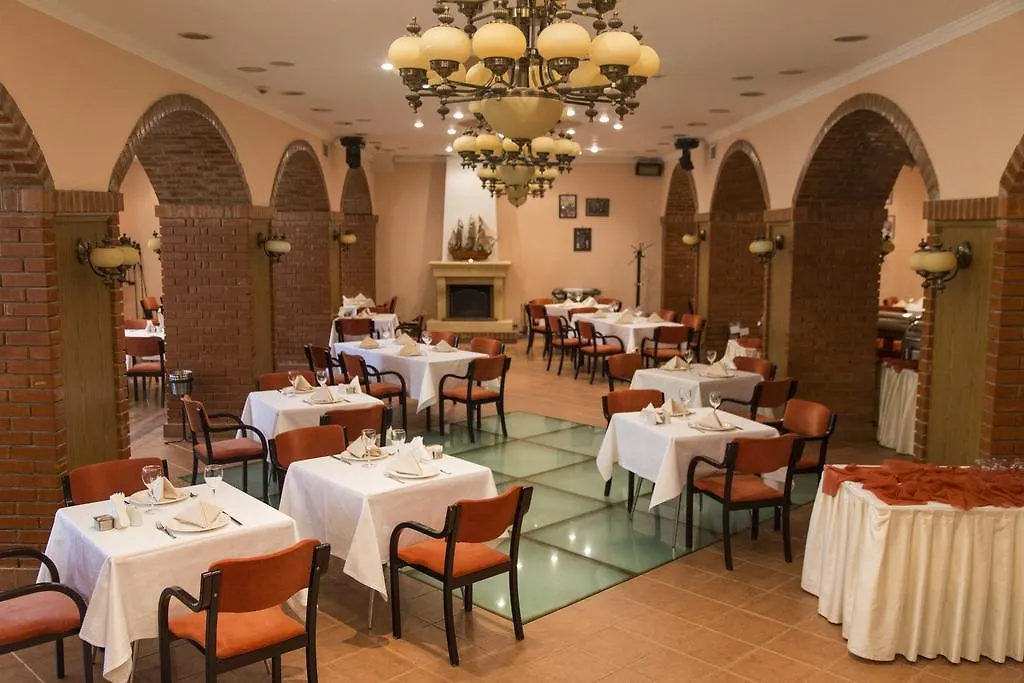 Caro Hotel Bucharest 4*,