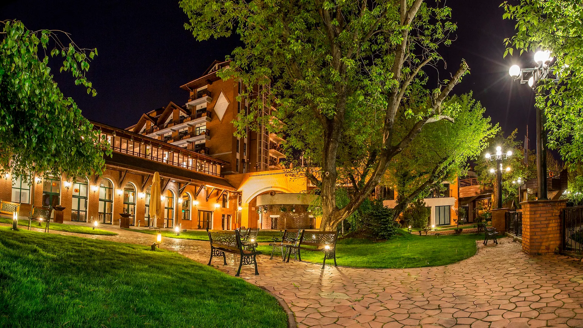 Caro Hotel Bukarest