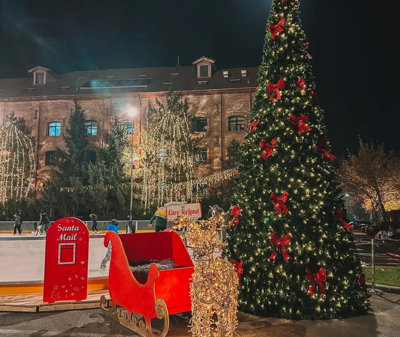 Caro Hotel Bukarest 4*,