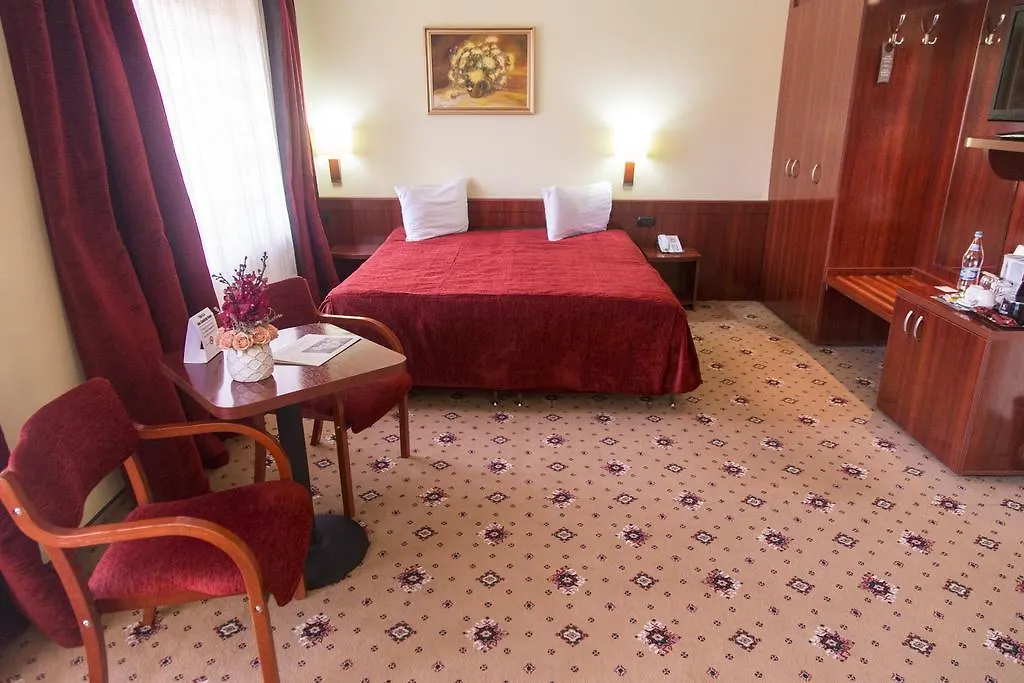 Caro Hotel Бухарест 4*,